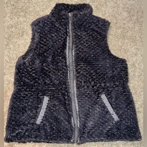 Kim Rogers Reversible Curvy Silver/Gray Faux Fur/Quilted Vest, Size 1X